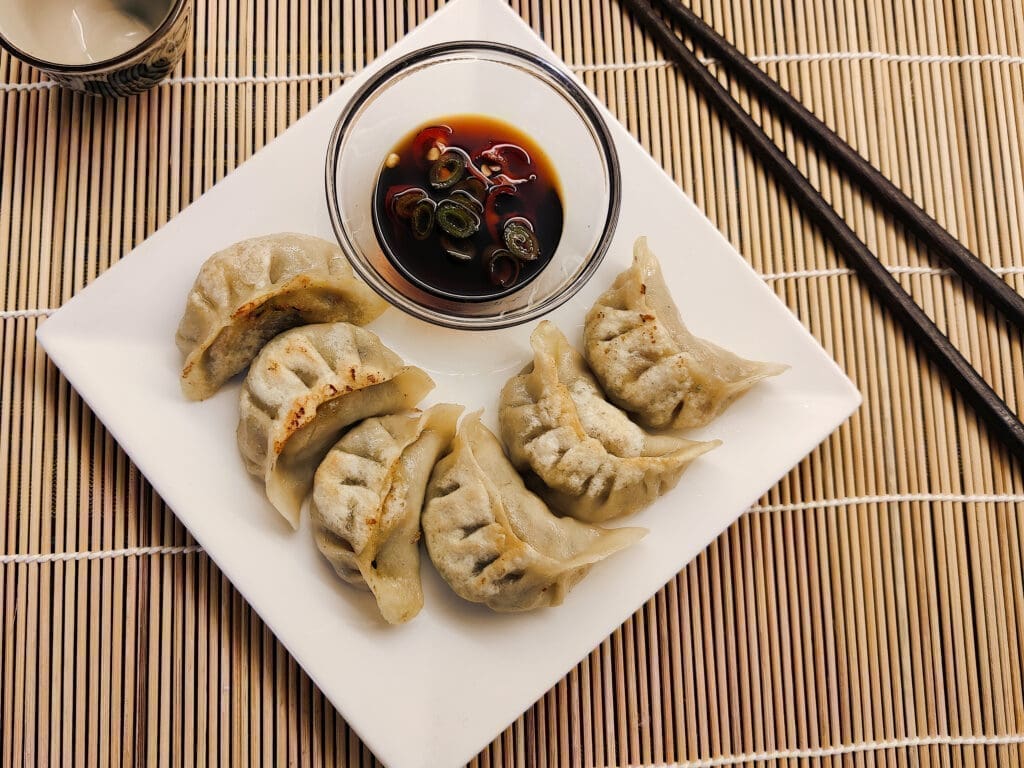 itsu gyoza, bao buns